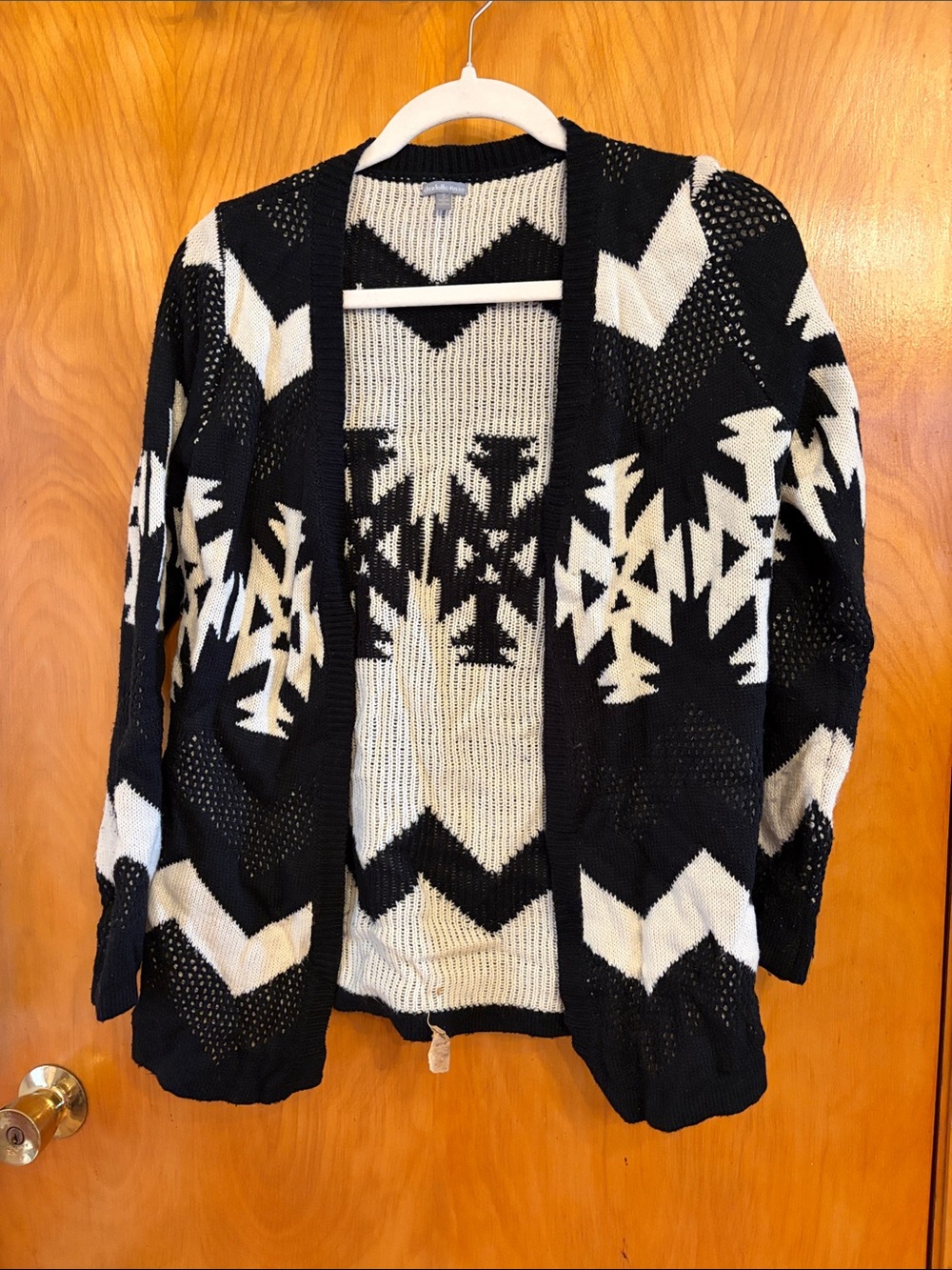 Charlotte Russe Black and Cream Geometric Open-Front Cardigan